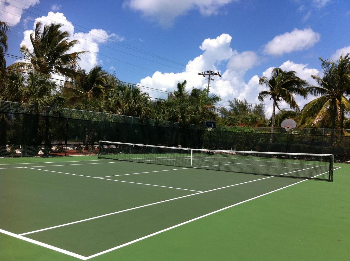 Coco Plum Beach & Tennis Club & Marina Marathon Bagian luar foto